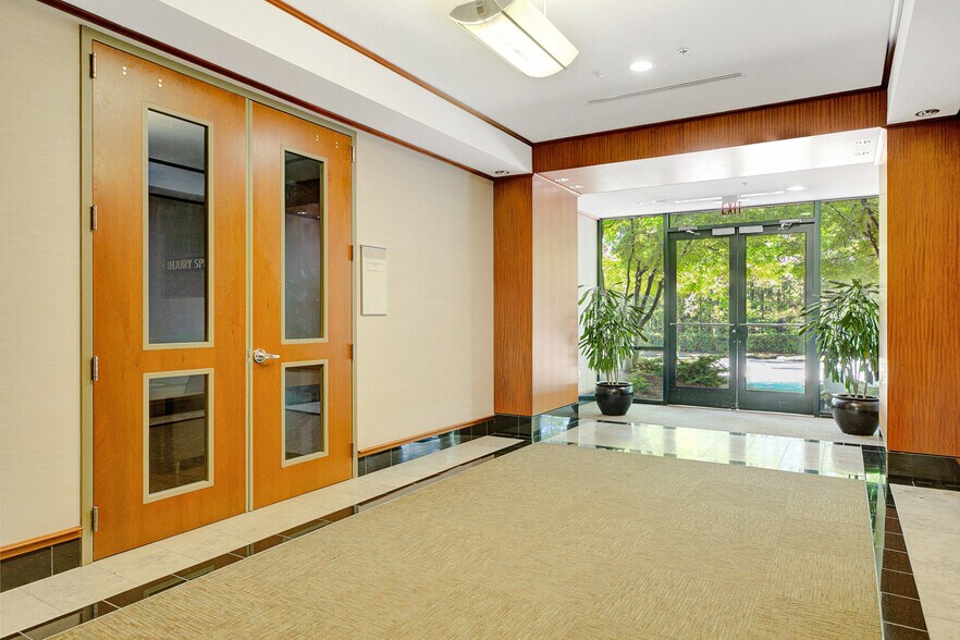 More Photos Of 1035 Southcrest Dr, Stockbridge Unknown For Lease