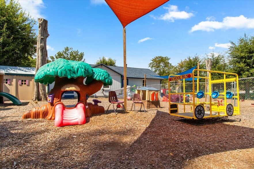 More Photos Of 57 Merritt St SE, Marietta Daycare Center For Sale