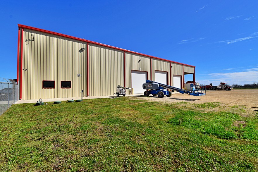 More Photos Of 563 Shale Ln, Pleasanton Warehouse For Sale