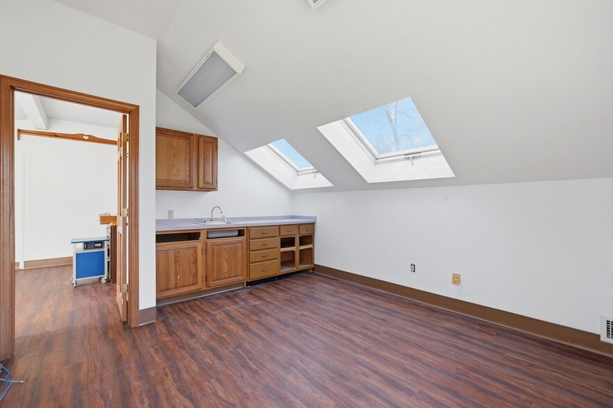 More Photos Of 1050 Sullivan Ave, South Windsor Medical For Sale
