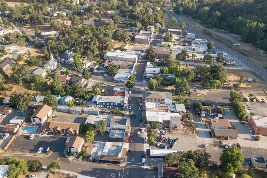 More Photos Of 18239 Main St, Jamestown Hotel For Sale