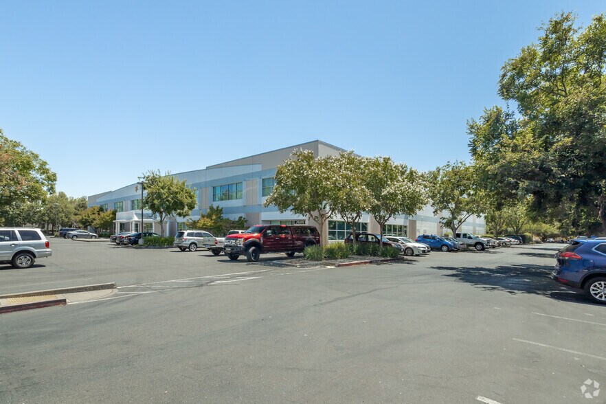 More Photos Of 1450 Expo Pky, Sacramento Light Distribution For Sale