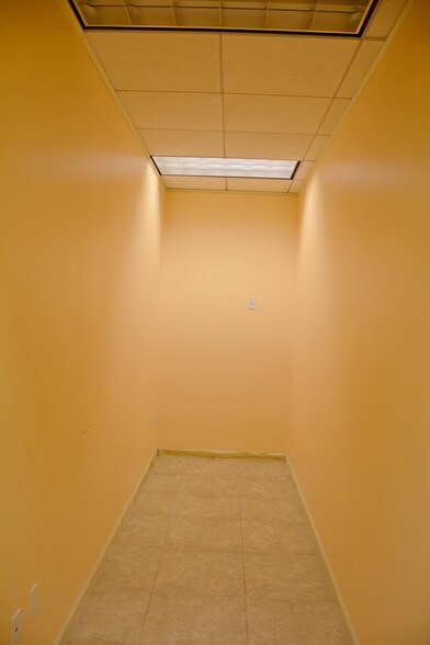 More Photos Of 12112 Bellaire Blvd, Houston Medical For Lease