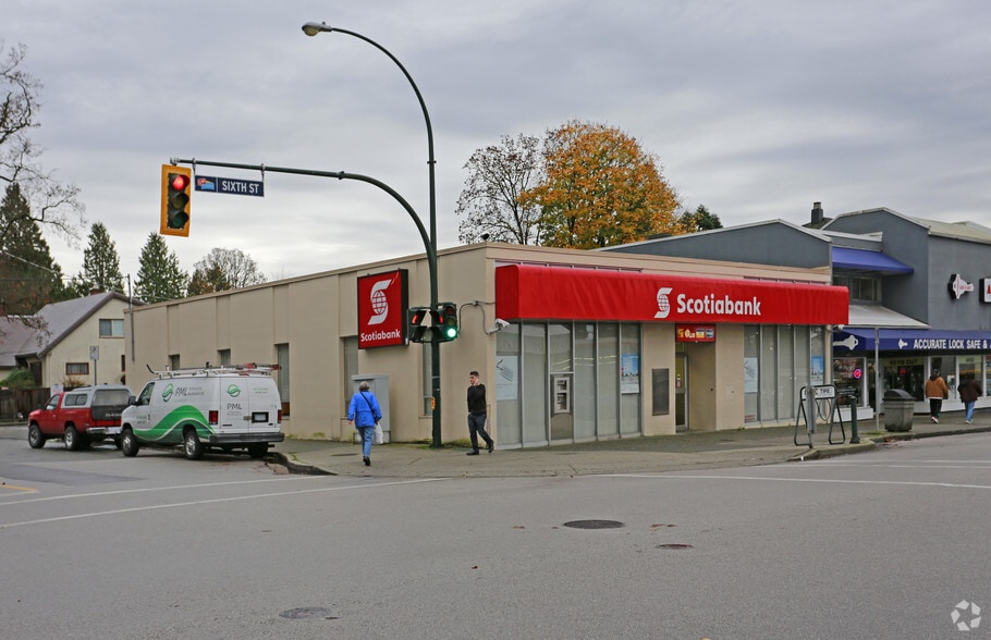 More Photos Of 445 6th St, New Westminster Bank For Lease