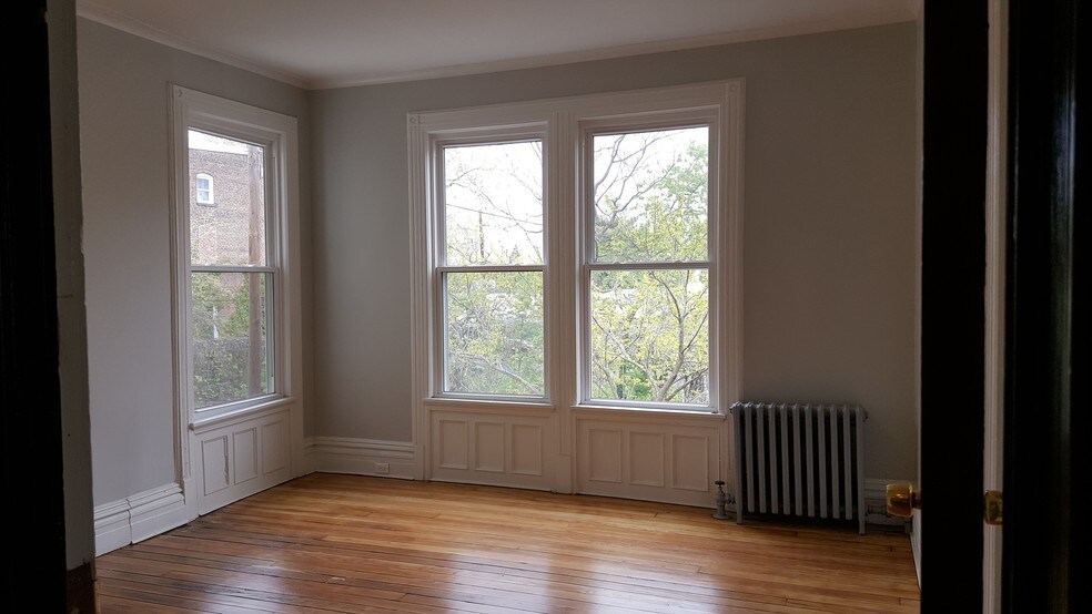 More Photos Of 569-571 Martin Luther King Jr Blvd, Newark Office For Lease