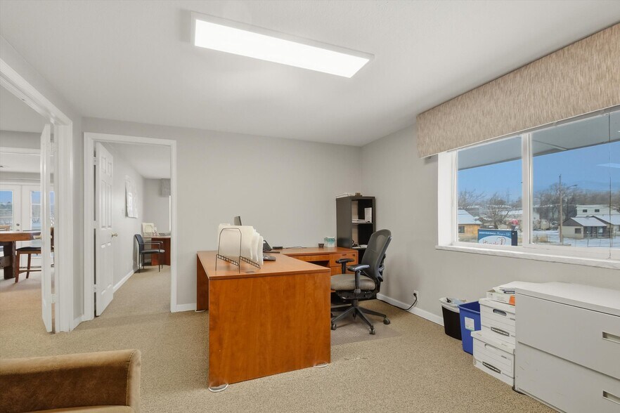 More Photos Of 16099 S Golden Rd, Golden Freestanding For Sale
