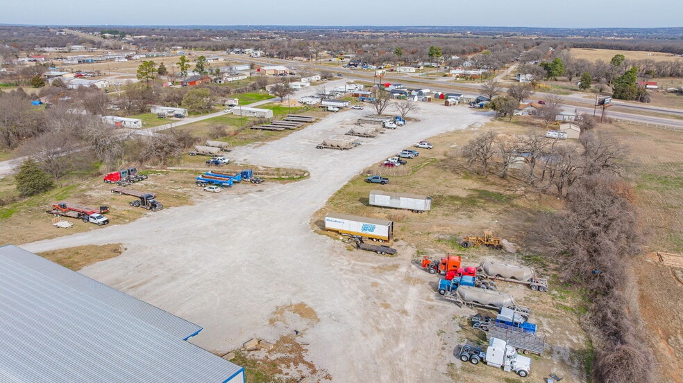 More Photos Of 4610 E Highway 199, Springtown General Retail For Sale