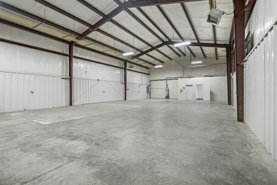 More Photos Of 5240 Cutter Ct, Prince Frederick Industrial For Lease