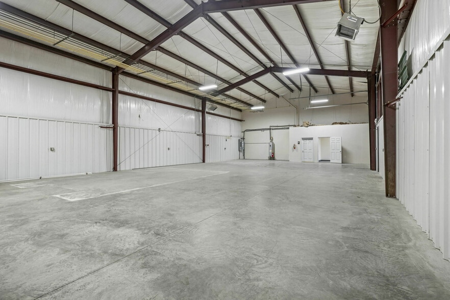 More Photos Of 5240 Cutter Ct, Prince Frederick Industrial For Lease