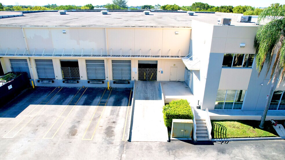 More Photos Of 2980 NW 108th Ave, Miami Warehouse For Lease