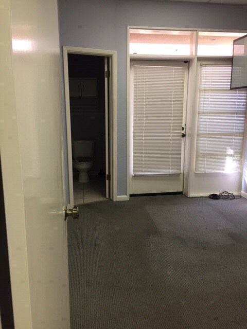 More Photos Of 8075 E Morgan Trl, Scottsdale Medical For Lease