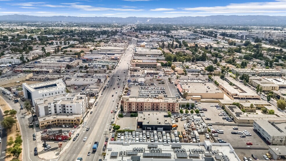 More Photos Of 8759 Sepulveda Blvd, North Hills Health Club For Sale