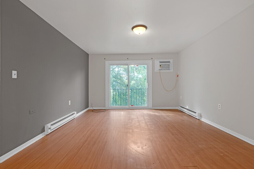 More Photos Of 604-620 E Grant Hwy, Marengo Apartments For Sale