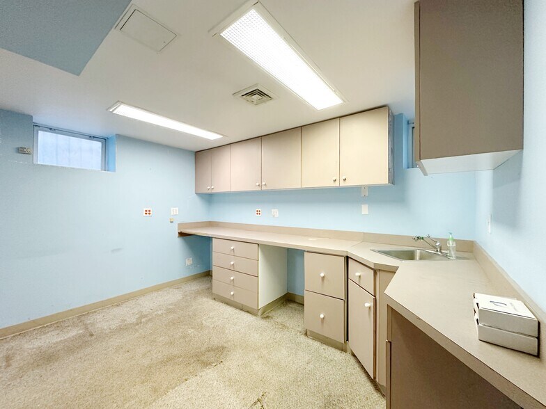 More Photos Of 364-366 97th St, Brooklyn Office Residential For Lease