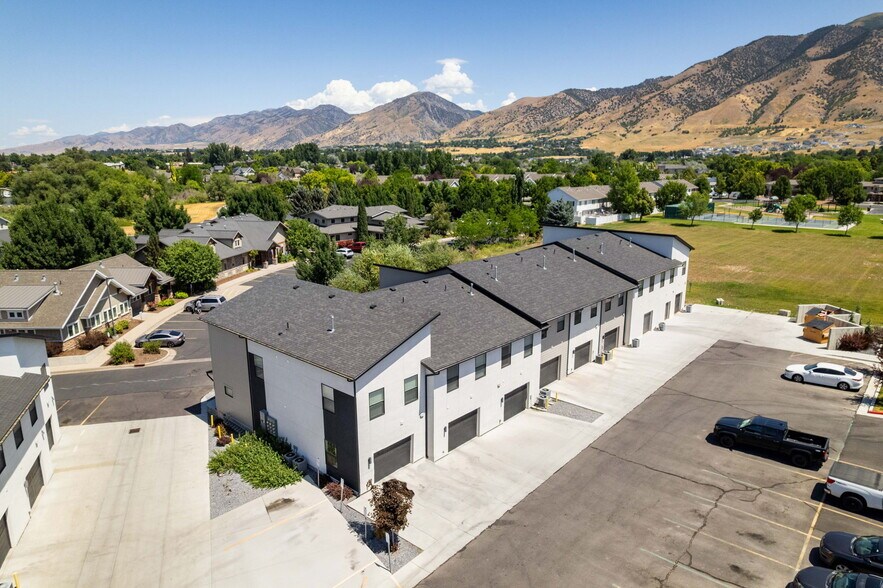 More Photos Of 254 N Spring Creek Pky, Providence Apartments For Sale