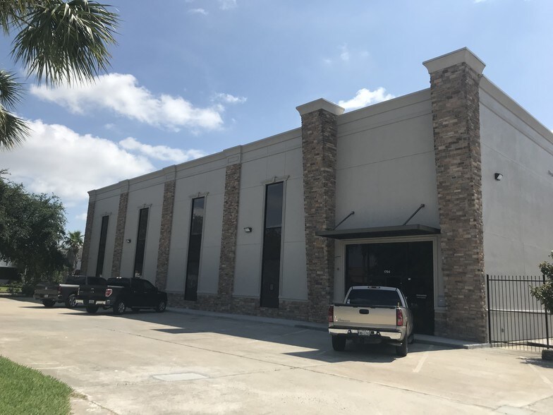 Primary Photo Of 1704 Townhurst Dr, Houston Warehouse For Sale
