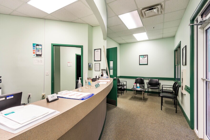 More Photos Of 3455 Ga-81, Loganville Medical For Sale