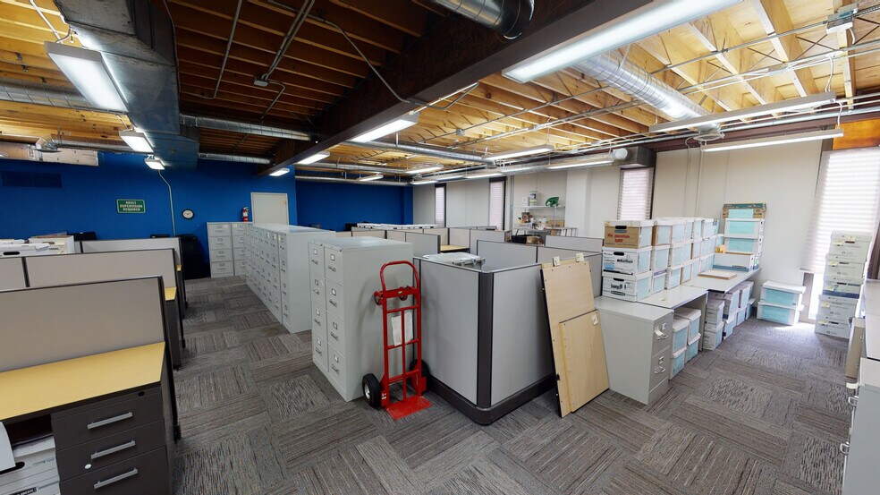 More Photos Of 711 6th Ave N, Seattle Office For Lease