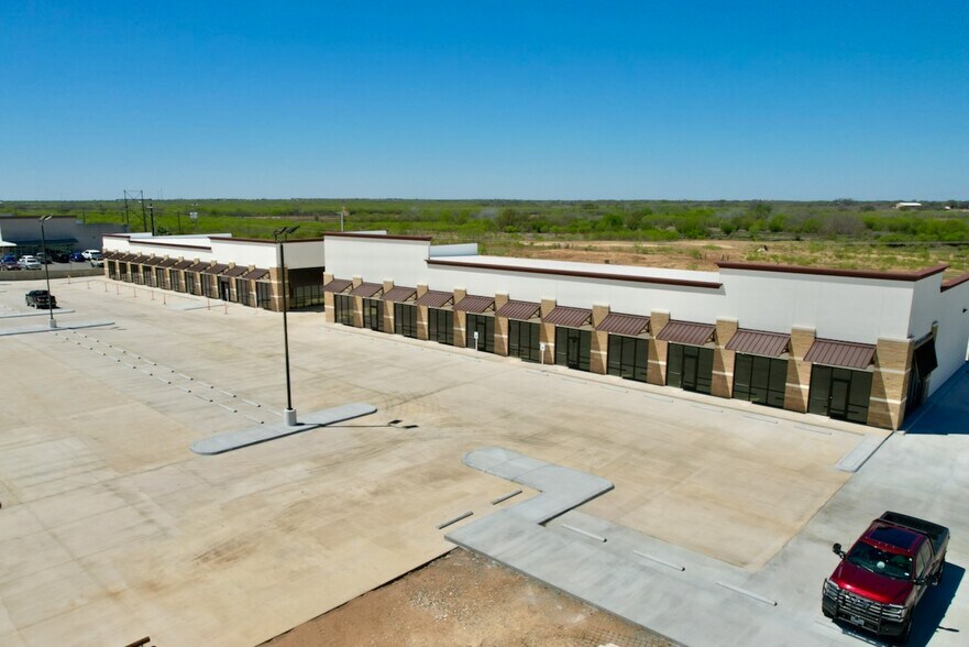 More Photos Of 901 Palmer Ln, Pleasanton Storefront Retail Office For Lease