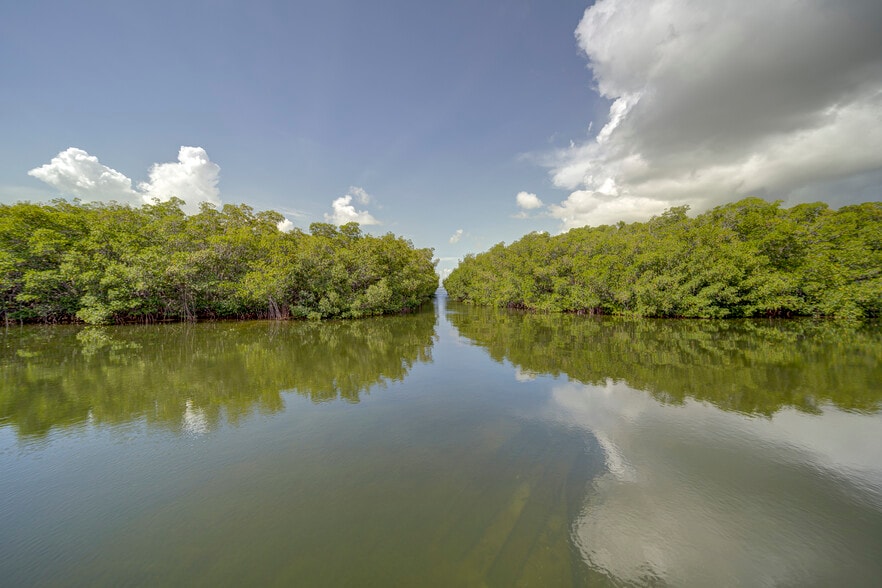 More Photos Of 58000 Card Sound Rd, Key Largo Restaurant For Sale