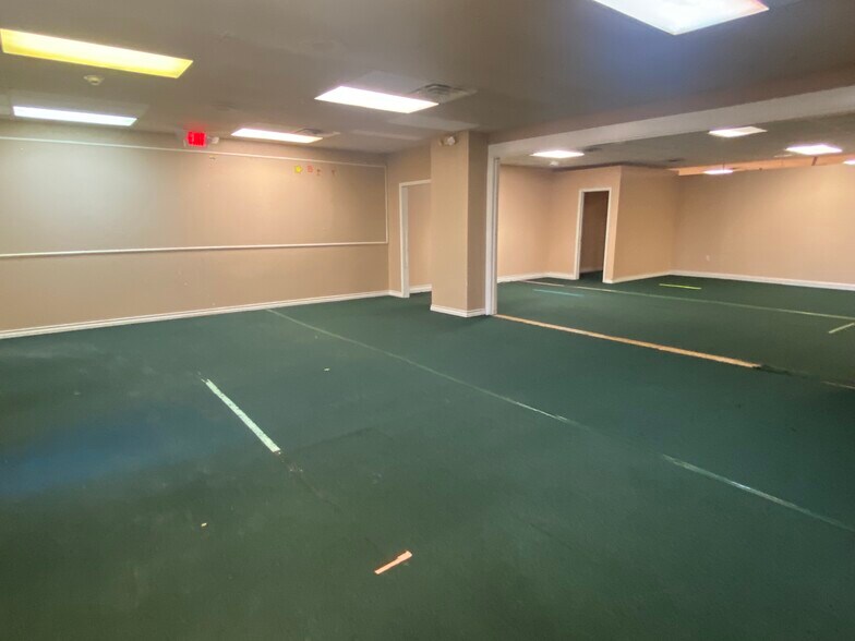 More Photos Of 111 W 5th St, Tyler Loft Creative Space For Lease