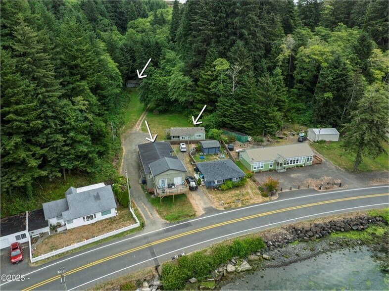 Primary Photo Of 4283 Yaquina Bay Rd, Newport Apartments For Sale