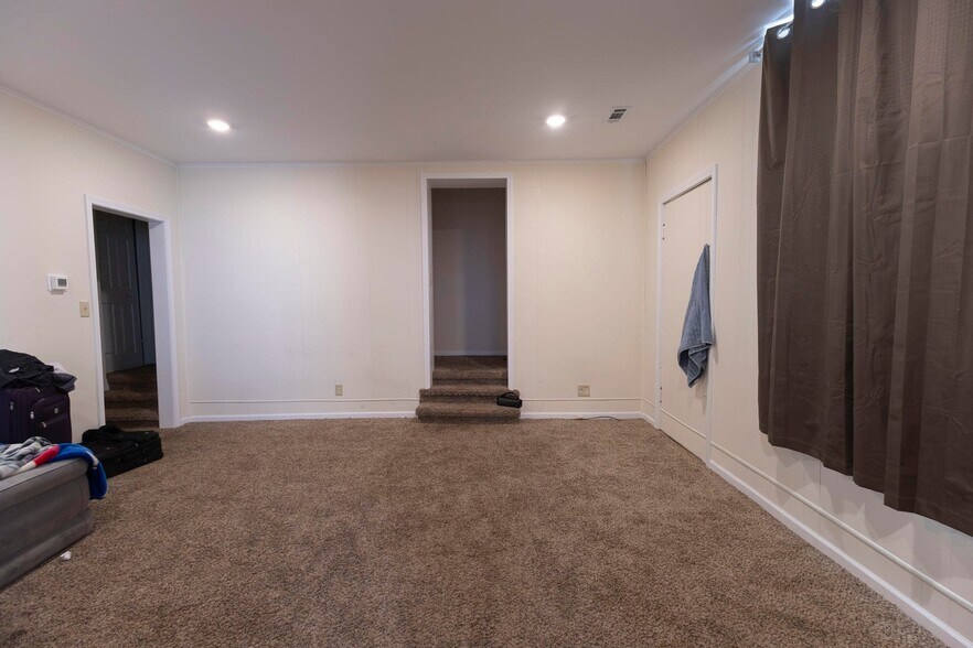 More Photos Of 118 S Main Street USA, Marceline Restaurant For Sale