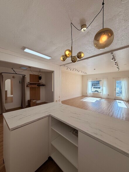 More Photos Of 110 Capitola Ave, Capitola Storefront For Lease