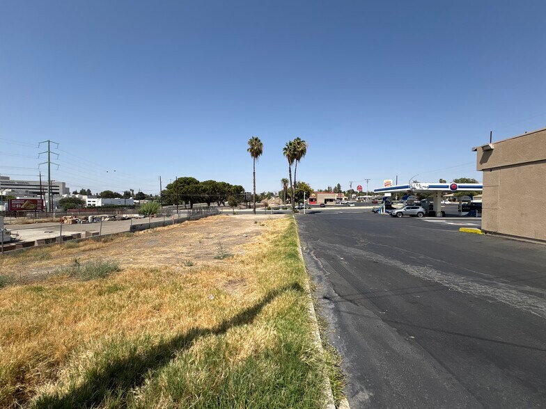 More Photos Of 3333 Union Ave, Bakersfield Land For Lease