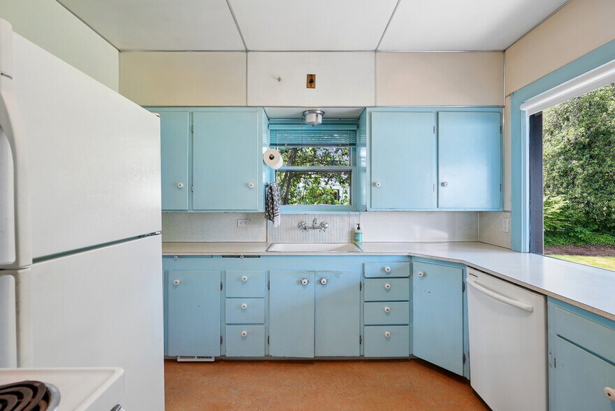 More Photos Of 2105 SE Ochoco St, Portland Office For Sale