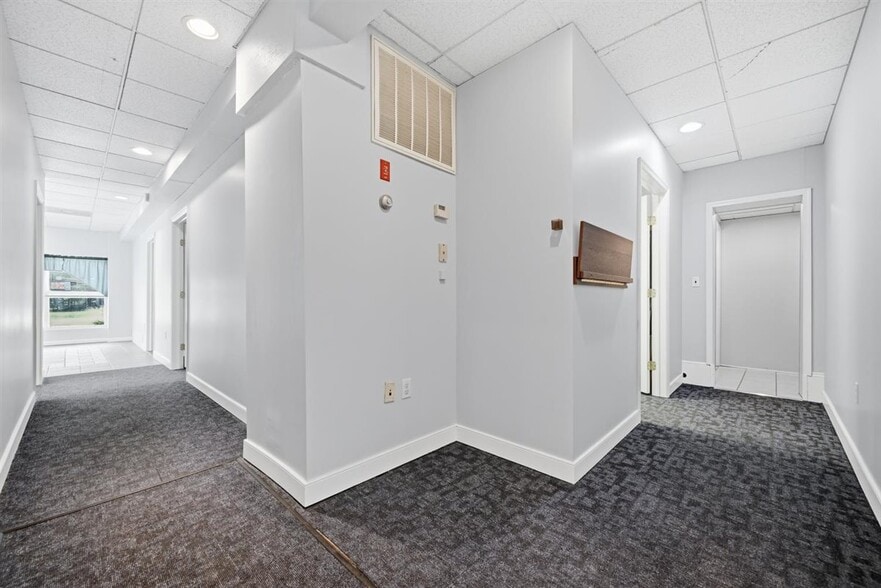 More Photos Of 90 N Franklin St, Pen Argyl Office Residential For Sale