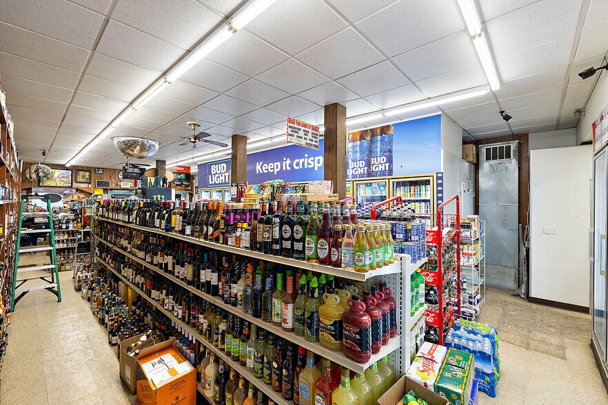 More Photos Of 3507 Palms Rd, Casco Drugstore For Sale