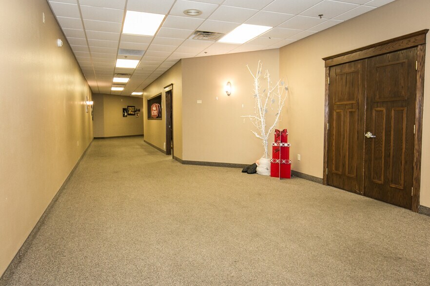 More Photos Of 1225 Timberlane Dr, Sauk Centre General Retail For Sale