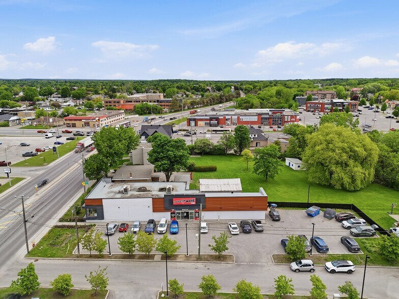 More Photos Of 625 Av 11E, Saint-jerome Freestanding For Lease