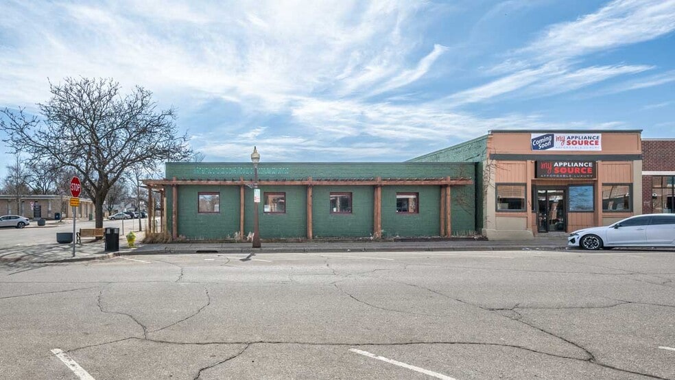 More Photos Of 112 Sommerville St S, Shakopee Freestanding For Sale