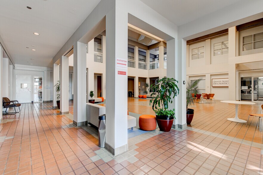 More Photos Of 1717 Precinct Line Rd, Hurst Medical For Sale