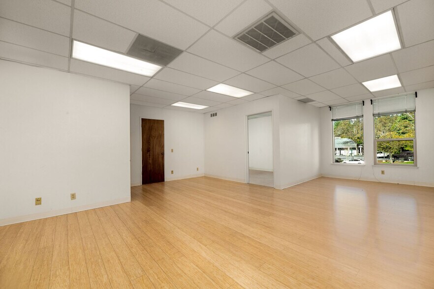 More Photos Of 741-749 Maltman Dr, Grass Valley Office For Sale
