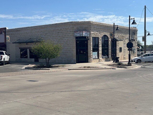 Primary Photo Of 202 North Gray, Killeen Freestanding For Lease