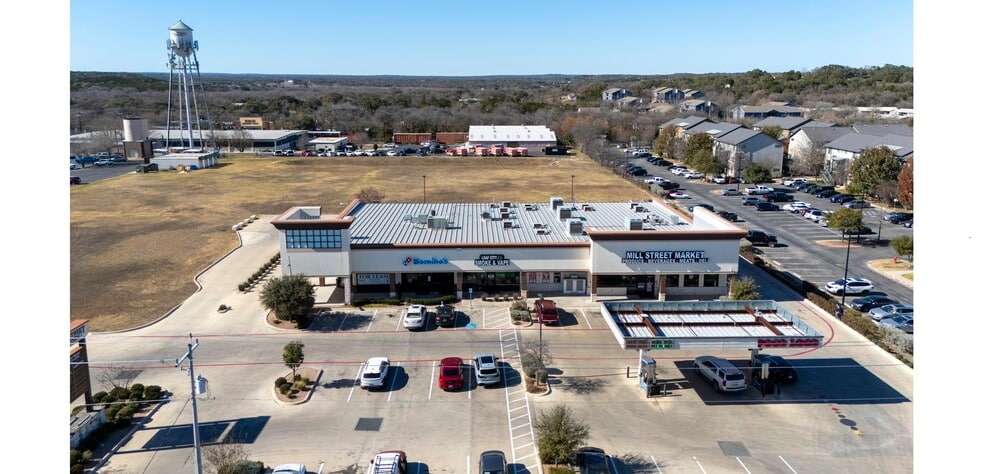 More Photos Of 641 Mill St, San Marcos Restaurant For Lease