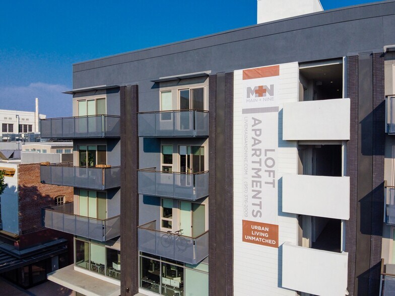 More Photos Of 3870 Main St, Riverside Apartments For Lease