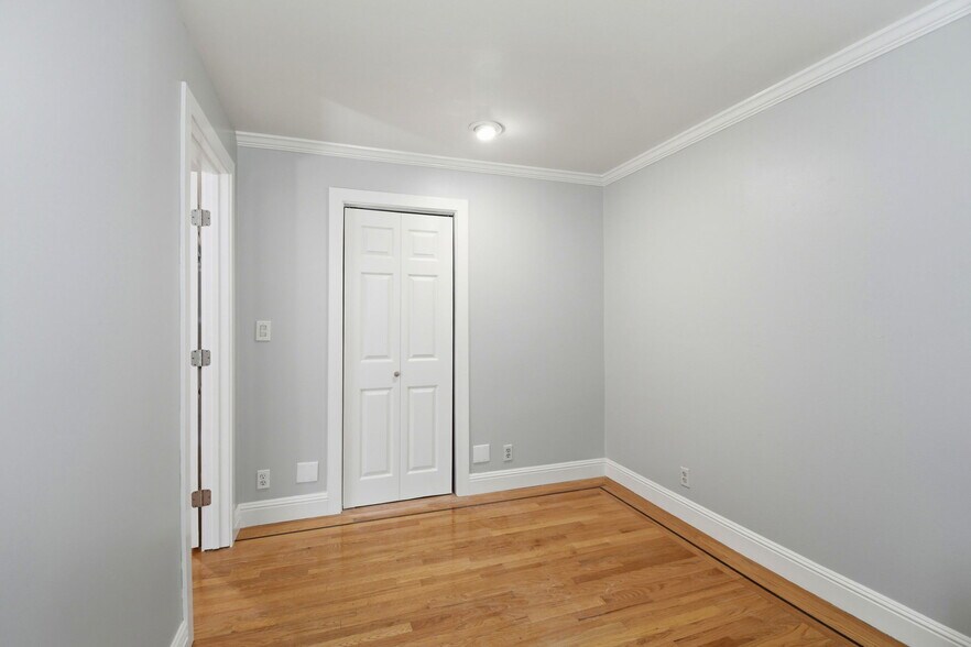 More Photos Of 931 Chestnut St, Alameda Multifamily For Sale