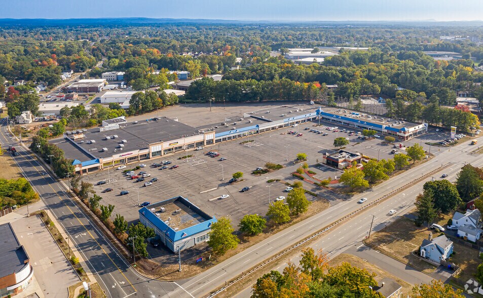 More Photos Of 265 Ellington Rd, East Hartford General Retail For Lease