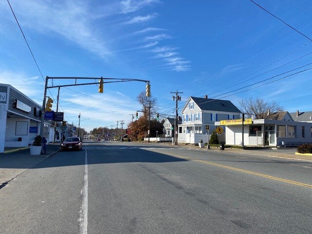 More Photos Of 569-577 Mill St, New Bedford Storefront For Lease