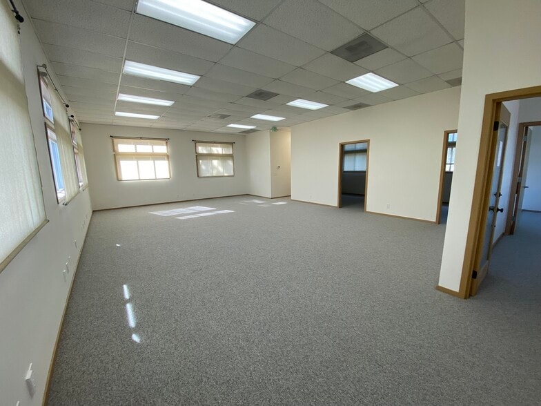 More Photos Of 12911 SE Kent Kangley Rd, Kent Medical For Lease