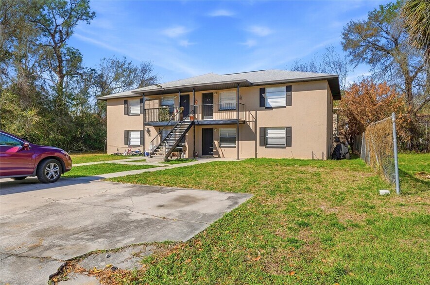 More Photos Of 2300 W Cannon Ter NW, Winter Haven Apartments For Sale
