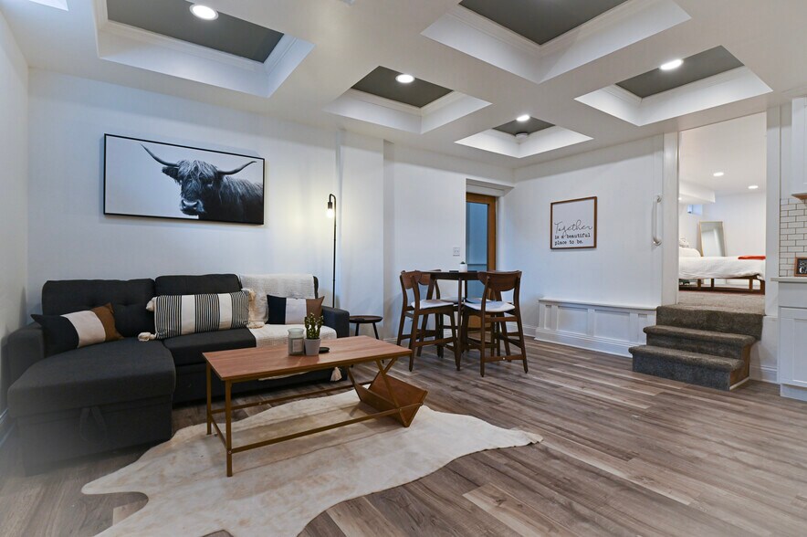 More Photos Of 5519 Northwest Radial Hwy, Omaha Medical For Sale