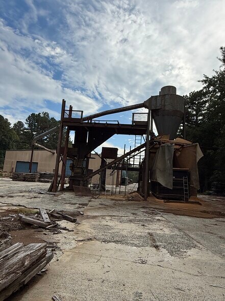 More Photos Of 2722 NC 87 S, Moncure Light Distribution For Lease