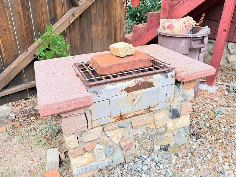 More Photos Of 54225 Pine Crest, Idyllwild-Pine Cove General Retail For Sale