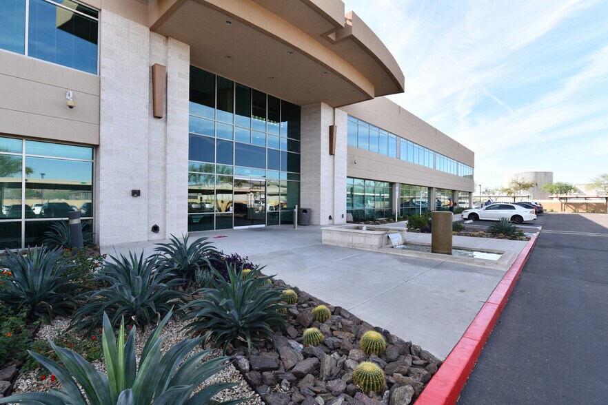 More Photos Of 1048 N 44th St, Phoenix Office For Lease