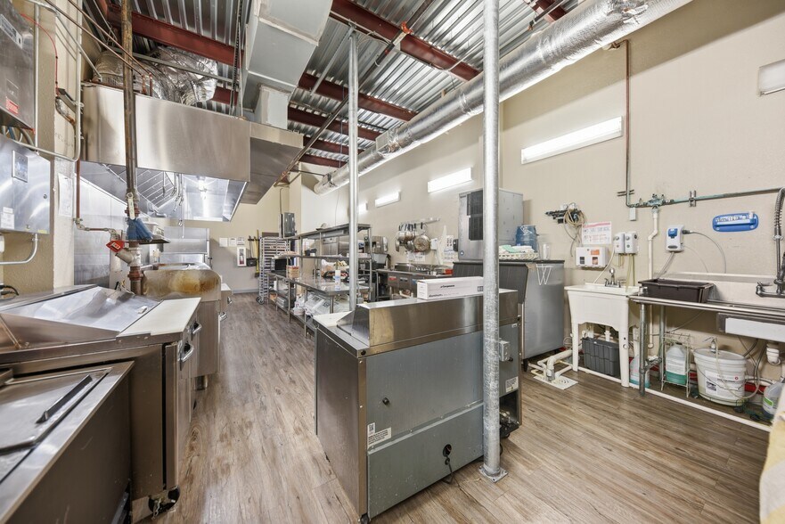 More Photos Of 1508 Texas Ave S, College Station Hotel For Lease